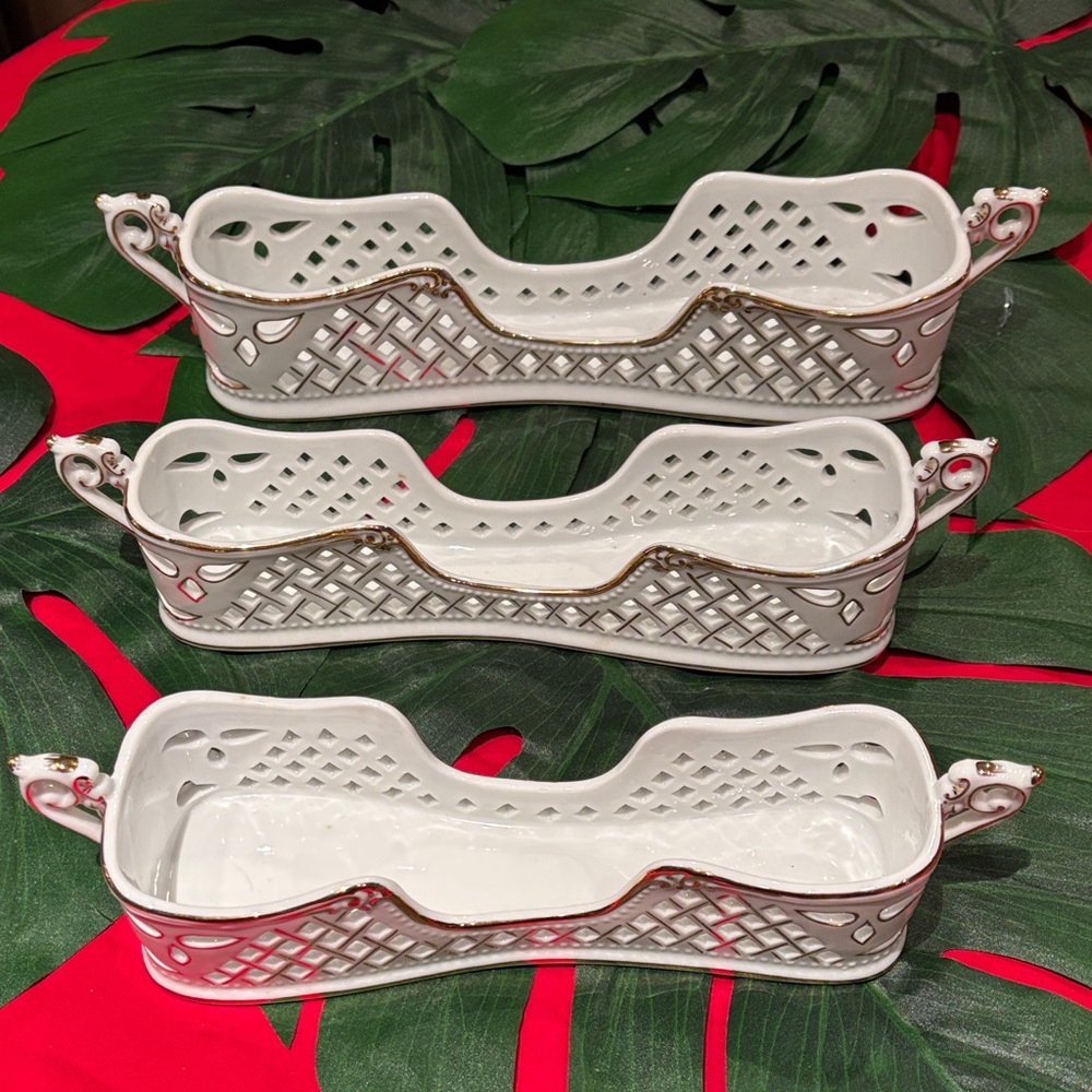 Andrea by SADEK porcelain White  cutlery Tray set